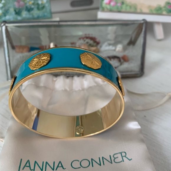 Janna Conner Sand Dollar Bangle-New - Picture 3 of 4